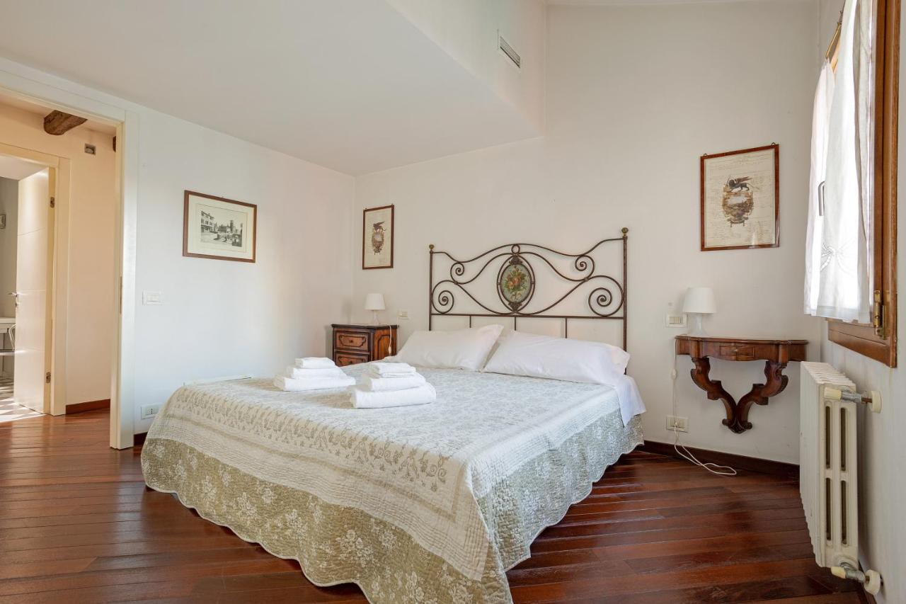 Apartment Rialto Canal View Venedig